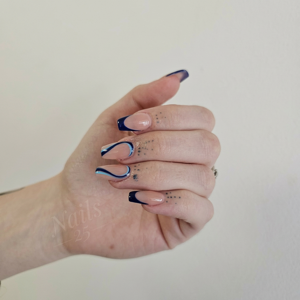 Blue nail art