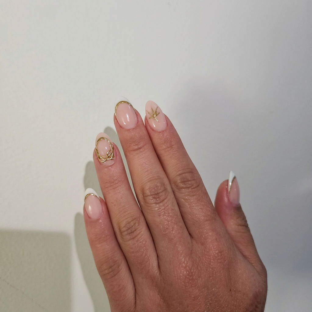 Gold detail nails